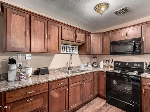 6329 N 62ND Avenue, Glendale, AZ 85301