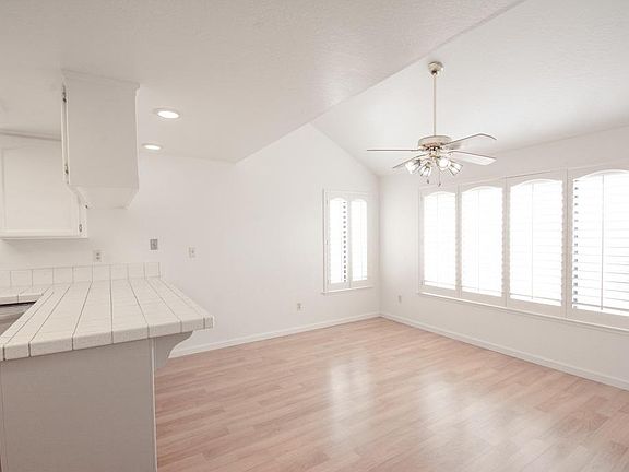 3rd image of 3272 Wilkinson Road