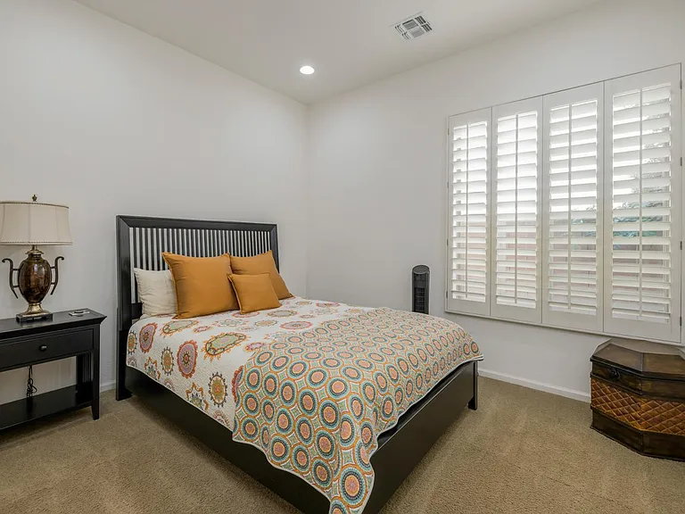 4176 E Clubview Dr — Photo 18