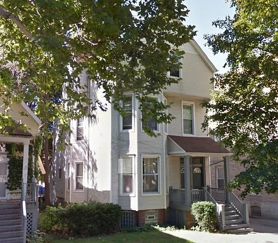 1921 W Larchmont Ave #2
