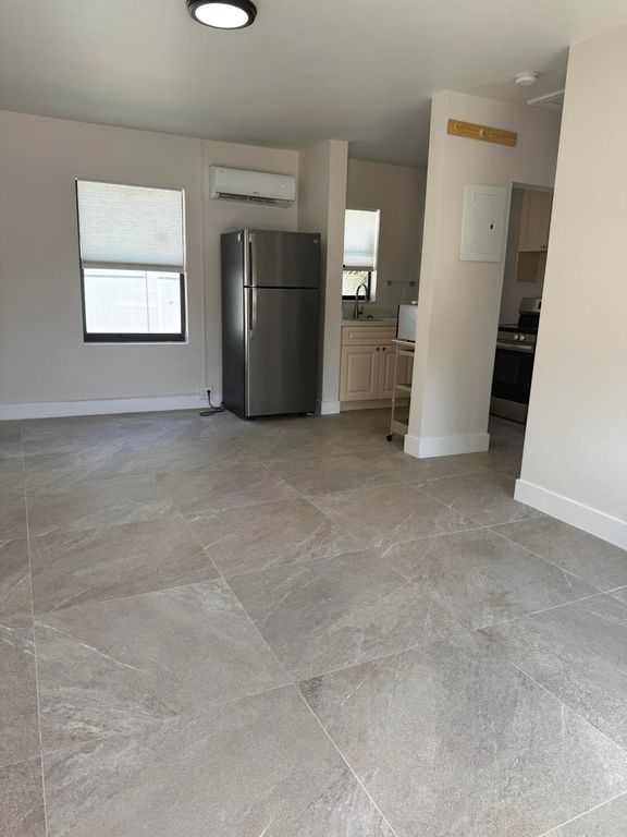413 S Ocean Blvd APT 4, photo 8