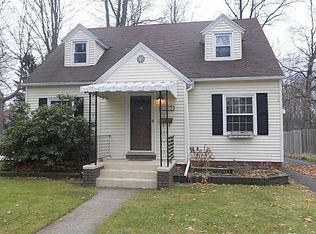 2227 Royce Ave, Kalamazoo, MI 49001