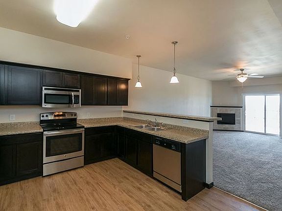 5th image of 2894 Coral Ct APT 101