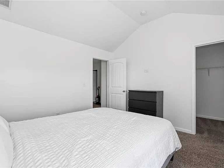 565 Dasheill Ln — Photo 15