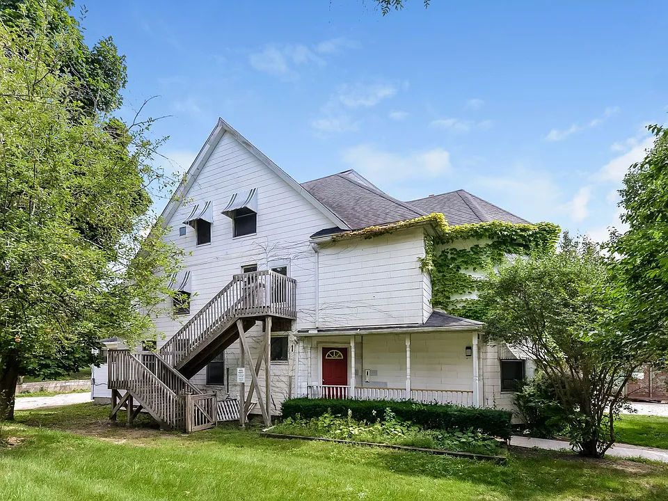 1331 Washtenaw Ave