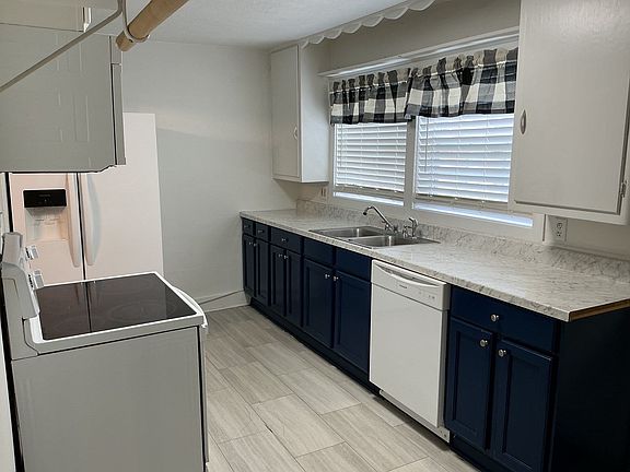 2nd image of 318 Linden St