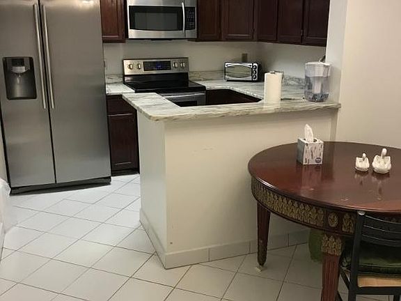4th image of 6060 California Cir #4