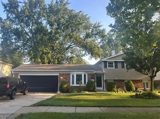 29232 Lyndon St, Livonia, MI 48154