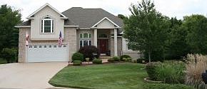 1st image of 409 Scenic Oak Dr
