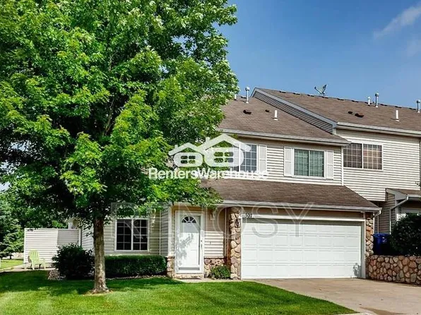 3799 Village Run Dr Unit 307, Des Moines, IA 50317