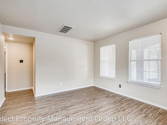 3rd image of 10119 Del Lago Ct