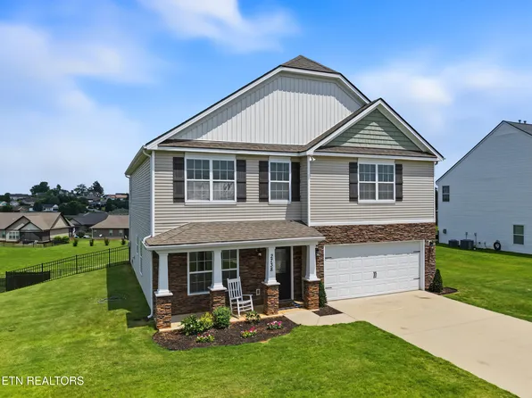 2738 Vista Meadows Ln, Sevierville, TN 37876