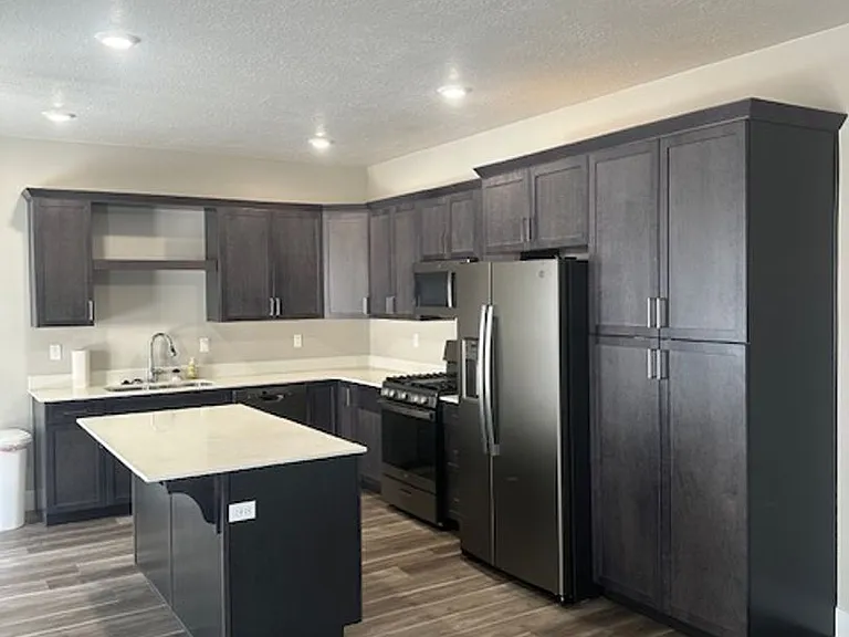 1601 Quartz Dr #D — Photo 7