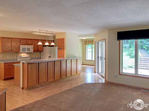 2nd image of 510 Grandview Dr
