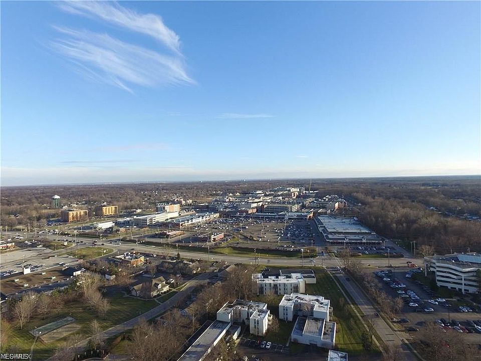 2nd image of 1420 Cedarwood Dr #22A