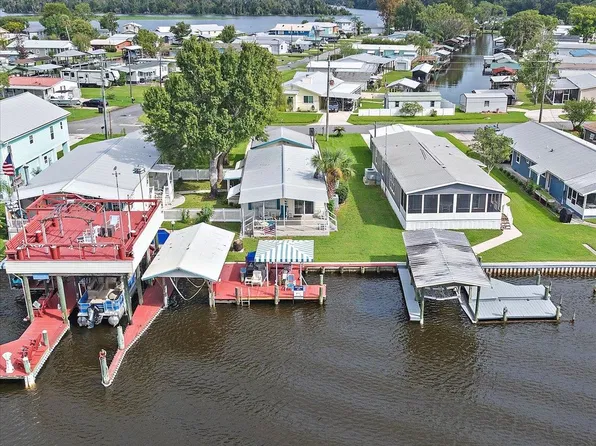 232 Sportsman Dr, Welaka, FL 32193