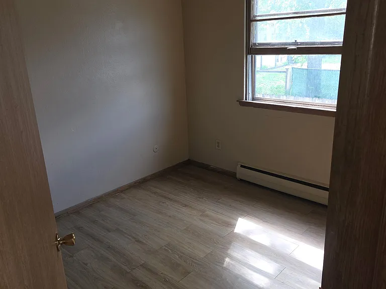 1115 York Ave #6 — Photo 8