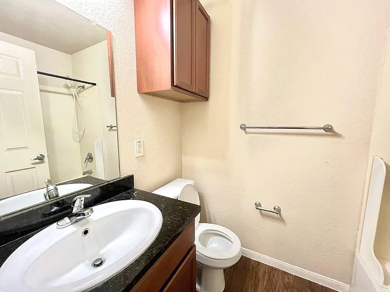 2508 S Houston Ave #D — Photo 9