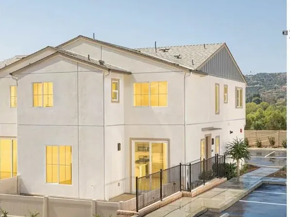 35215 Tuft Ln #202, Fallbrook, CA 92028