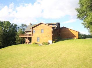 23793 140th St, Anamosa, IA 52205