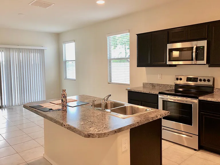 11723 E Marigold Ln — Photo 3