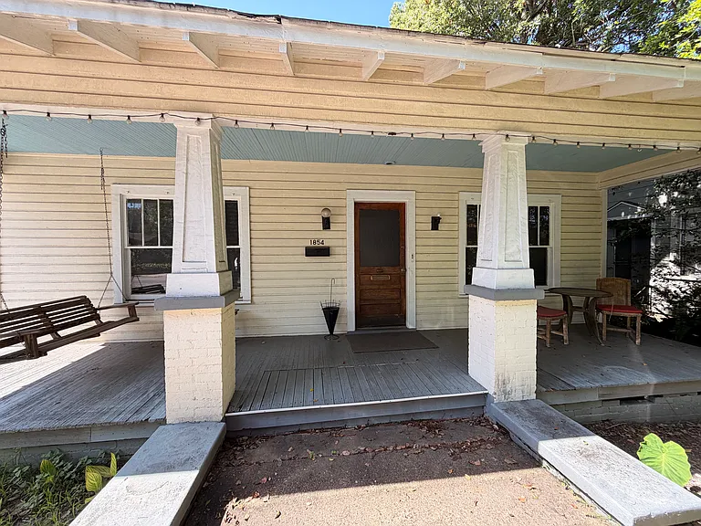 1854 Old Shell Rd — Photo 8
