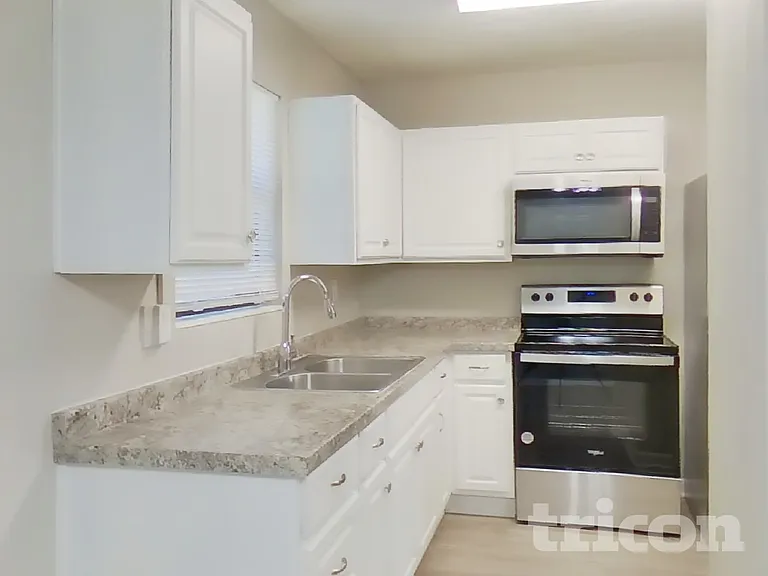 2703 Arlex Dr E — Photo 9