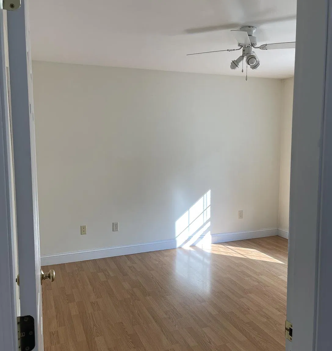 2 bed, 1.5 bath, 1170 sqft, $1,900 — Photo 4