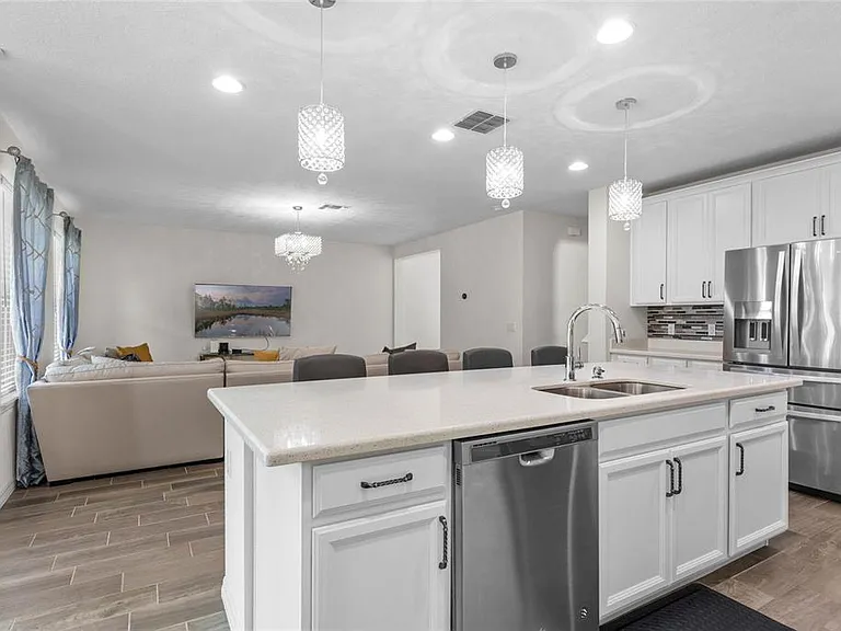 3211 Turret Dr — Photo 8
