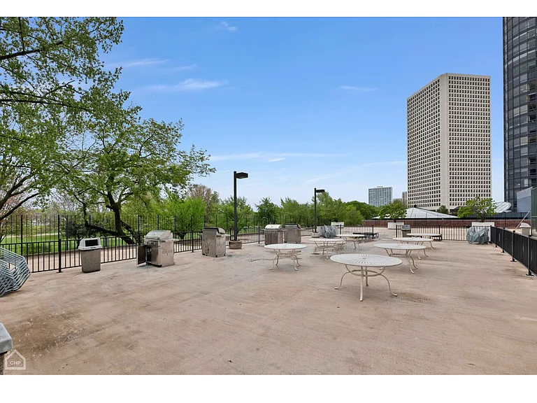 5445 N Sheridan Rd #1706 — Photo 4
