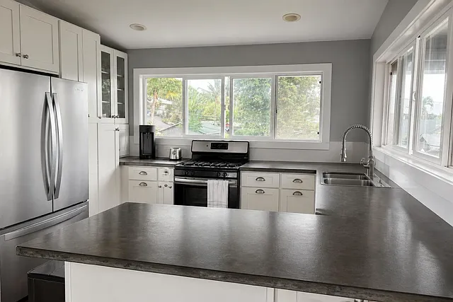 2 bed, 1200 sqft, $5,500 — Photo 2