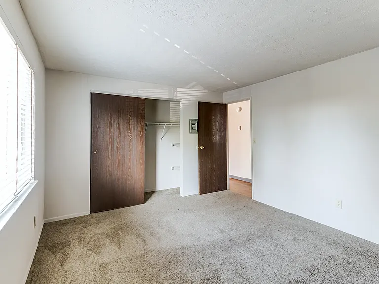 Stoneridge West Apartments — Photo 15