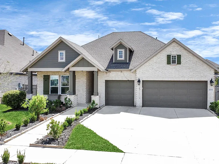 10002 Serenity Grove Dr — Photo 1