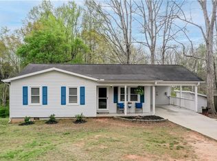 305 Garrison Rd, Cornelia, GA 30531