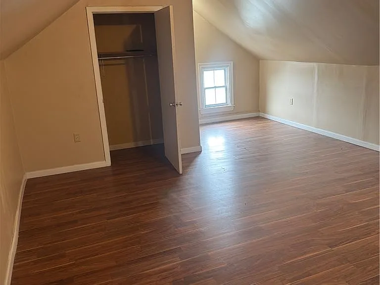 328 W Broad St — Photo 23