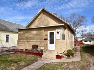 202 Harvester Ave, Winona, MN 55987