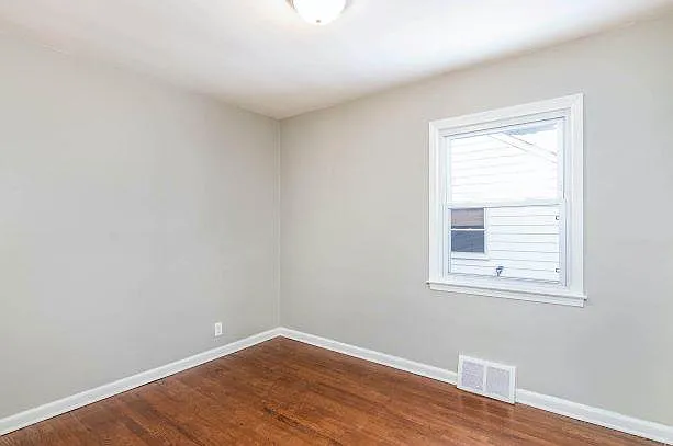 3313 Ravena Ave — Photo 12