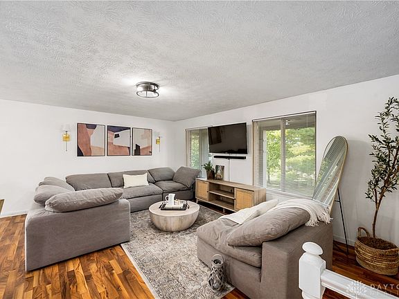 3rd image of 10125 Forestedge Ln