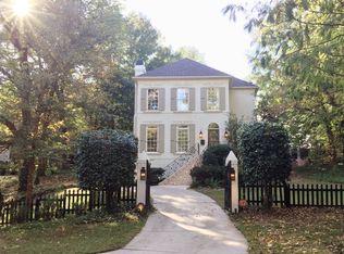 822 Hillcrest Dr, High Point, NC 27262