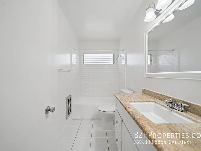 5303 1/2 Vantage Ave — Photo 13