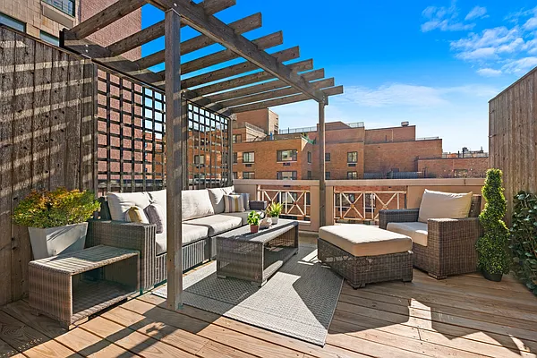 Sold by Compass | media 16