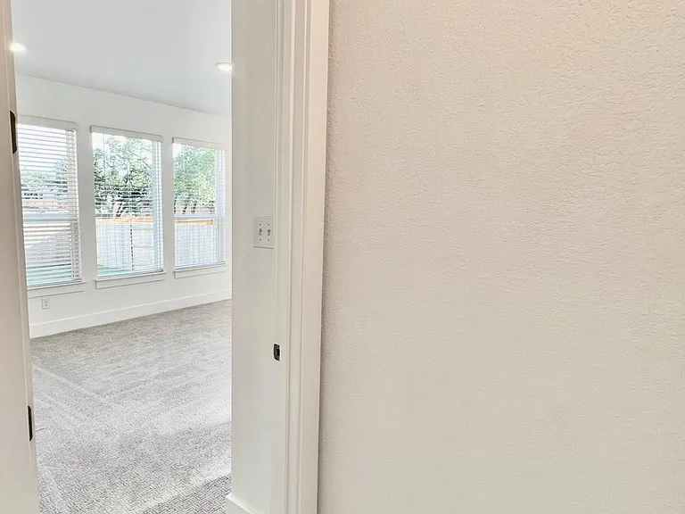 120 Green Knoll Ln — Photo 22