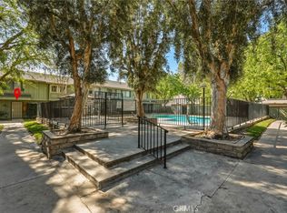 20120 Runnymede St Unit 17, Winnetka, CA