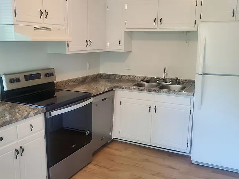 201 Avenue B #11 — Photo 6