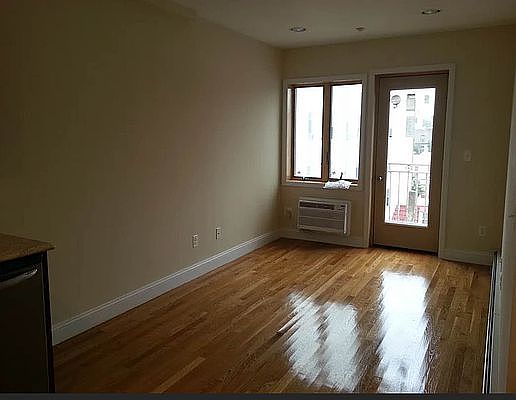 3rd image of 2339 31st Dr APT 3F