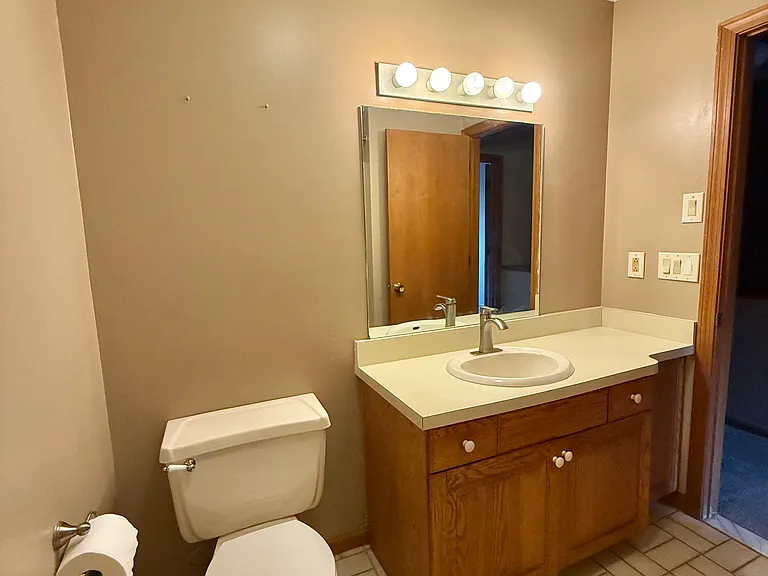 410 Emmett St #21 — Photo 5