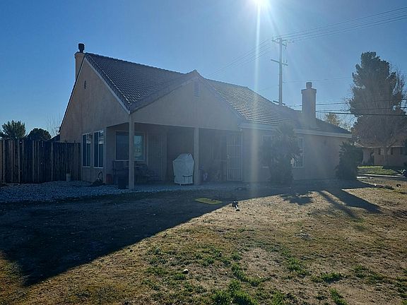 3rd image of 16046 Yates Rd