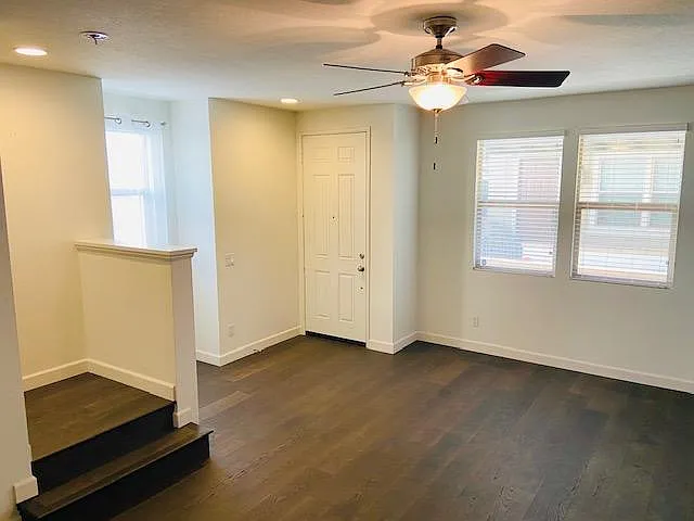 3 bed, 1584 sqft, $3,900 — Photo 3