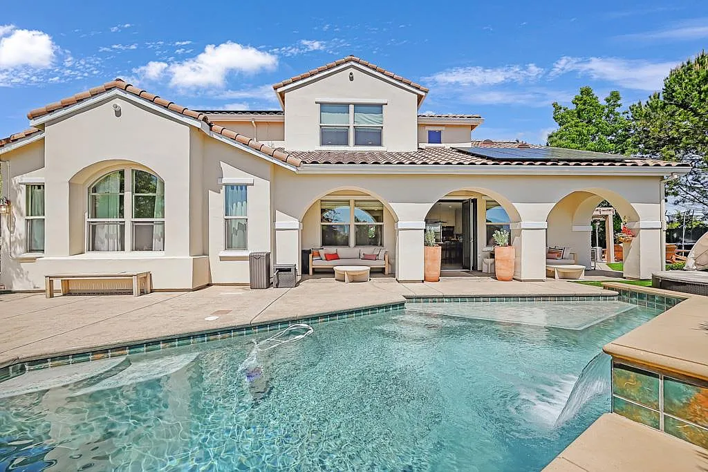 5020 Tesoro Way photo 1
