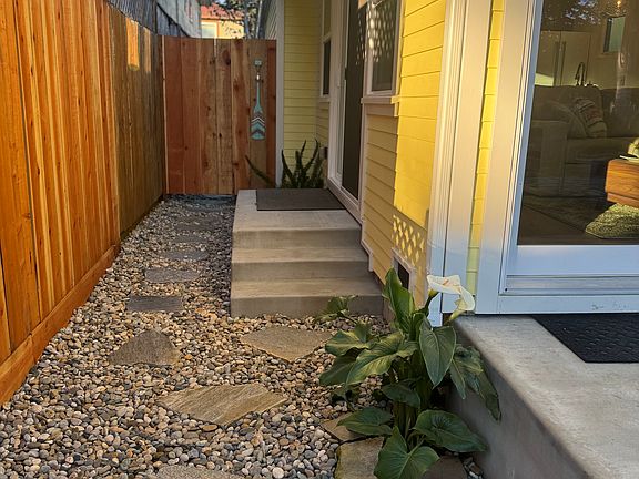 4th image of 1917 Portola Dr